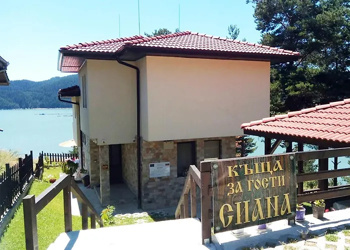 сиана בית הארחה *